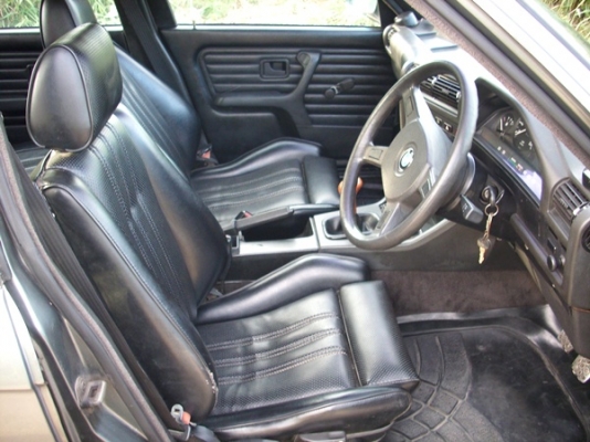 ขาย bmw 316 เดิมๆสีเงา ตัวถังบาง ภายในเดิมๆไม่แตกหักเบาะไม่ขาด