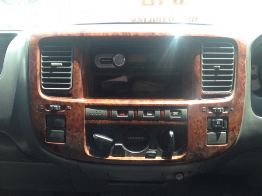 รถตู้ Nissan urvan,2005,VIP เครื่องเกียร์ดี