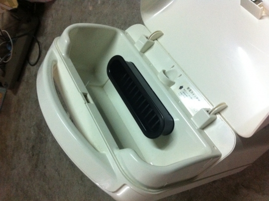 เครื่องเป่าและอบผ้าด้วยความร้อน SHARP ของใหม่มีอุปกรณ์ครบ แค่เอาเสื้อผ้าหรือวัสดุอื่นๆที่ต้องการอบแห้งใส่ถุงที่ให้