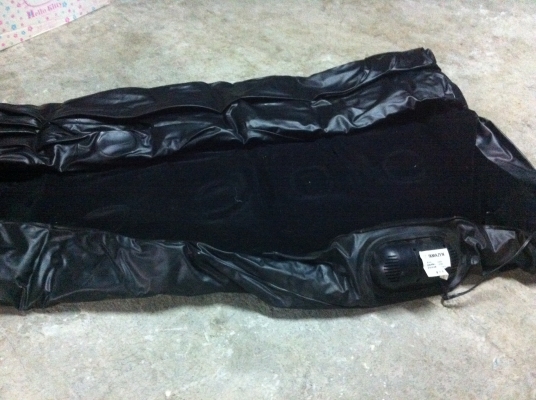 เบาะลม AIR BED  แบบพิเศษหนานุ่ม สบาย มีปั็มลมไฟฟ้าติดตั้งมาด้วย ช่องลมมีลักษณะ Clear Coil