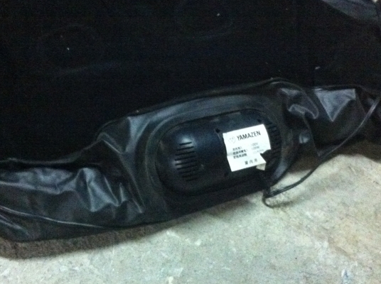 เบาะลม AIR BED  แบบพิเศษหนานุ่ม สบาย มีปั็มลมไฟฟ้าติดตั้งมาด้วย ช่องลมมีลักษณะ Clear Coil