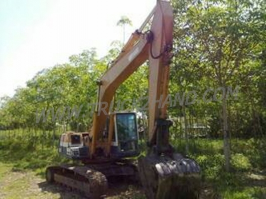 รถแบคโฮ KOMATSU PC 200 พร้อมใช้งาน