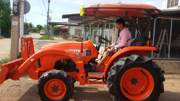 ขายรถคูโบต้าL3608แรงพร้อมไช้งานรถเดิมๆมีไบมีดคานโค้งตราช้างคูโบต้าไมค์1016ช.ม. รถอยู่วังบัว คลองขลุง กำแพงเพชร ราคา285000 บาท สนใจสอบุถามได้ที่081 3655997 อ๋าพร พาเจริญ ราคาต่อรองได้อีกนะครับ ขายรถคูโบต้าL3608แรงพร้อมไช้งานรถเดิมๆมีไบมีดคานโค้งตราช้างคูโบต้าไมค์1016ช.ม. รถอยู่วังบัว คลองขลุง กำแพงเพชร ราคา285000 บาท สนใจสอบุถามได้ที่081 3655997 อ๋าพร พาเจริญ ราคาต่อรองได้อีกนะครับ