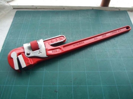 ประแจจับแป๊ป MITSUBISHI HEAVY INDUSTRIAL (Japan) ขนาด 600mm.(24") จับแป๊ปได้ถึงขนาด  2 1/2" เป็นของใหม่ครับ