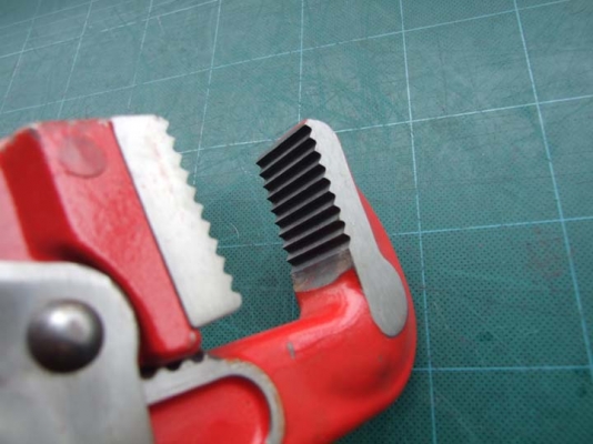 ประแจจับแป๊ป MITSUBISHI HEAVY INDUSTRIAL (Japan) ขนาด 600mm.(24") จับแป๊ปได้ถึงขนาด  2 1/2" เป็นของใหม่ครับ