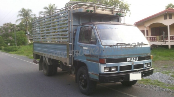 รถบรรทุก 6 ล้อ ISUZU NPR59LU5M กระบะคาร์โก้สแตนเลส ความยาว4.30 เมตร ยาง 8.25-16