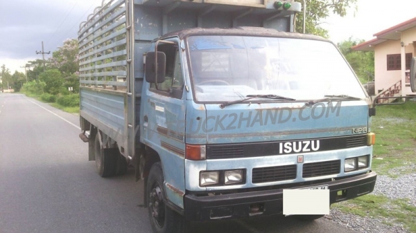 รถบรรทุก 6 ล้อ ISUZU NPR59LU5M กระบะคาร์โก้สแตนเลส ความยาว4.30 เมตร ยาง 8.25-16