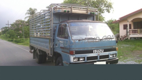 รถบรรทุก 6 ล้อ ISUZU NPR59LU5M กระบะคาร์โก้สแตนเลส ความยาว4.30 เมตร ยาง 8.25-16