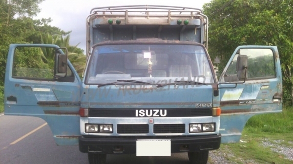 รถบรรทุก 6 ล้อ ISUZU NPR59LU5M กระบะคาร์โก้สแตนเลส ความยาว4.30 เมตร ยาง 8.25-16