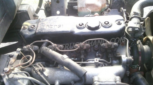 รถบรรทุก 6 ล้อ ISUZU NPR59LU5M กระบะคาร์โก้สแตนเลส ความยาว4.30 เมตร ยาง 8.25-16