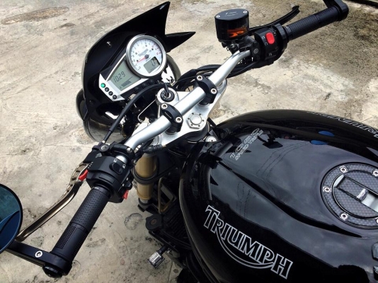 Triumph Speed Triple 1050 ปี 2009 รถสวยสีเดิมทั้งคัน ไม่ล้มไม่ชน วิ่งมา 40,xxx โล