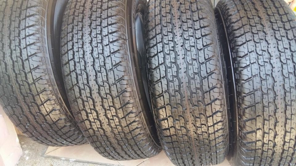 ขายยางป้ายแดง bridgestone 255/65r17 ปี15 สนใจติดต่อเล็กคลองสามครับ 081-3747940 ขายยางป้ายแดง bridgestone 255/65r17 ปี15 สนใจติดต่อเล็กคลองสามครับ 081-3747940