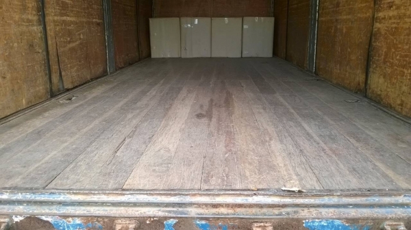 ขายรถ 6 ล้อ FD3H ตู้แห้ง 10 บาน ยาว 6 เมตร คัสซีสวยตลอดเส้น เครื่อง HO7C turbo 210 แรงม้า เบรคทิฟฟี่ พาวเวอร์ ทะเบียนพร้อมโอนครับ