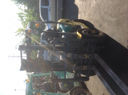 ขายรถ  komatsu ขนาด 2.5 ตัน ดีเซล เกียร ออโต้