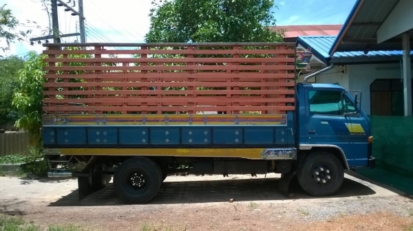 ขาย 6 ล้อ NPR ปี 34 คัสซีสวย เครื่อง 4BE1 110 แรงม้า เฟืองท้าย F เกียร์สั้น ทะเบียนพร้อมโอนราคาต่อรองได้