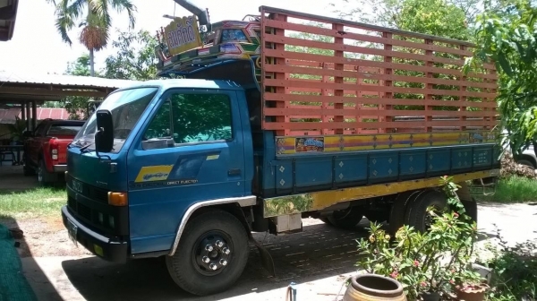 ขาย 6 ล้อ NPR ปี 34 คัสซีสวย เครื่อง 4BE1 110 แรงม้า เฟืองท้าย F เกียร์สั้น ทะเบียนพร้อมโอนราคาต่อรองได้