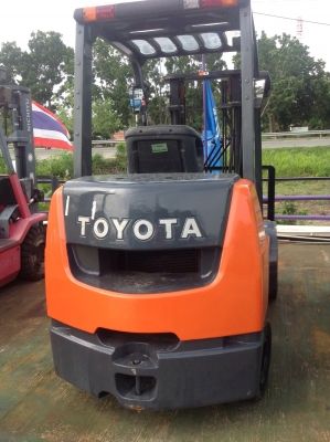 ขายรถ  toyota ขนาด 3 ตัน ดีเซล เกียร ออโต้