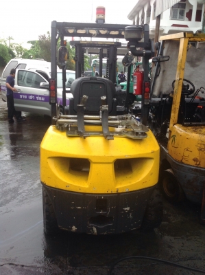 ขายรถ komatsu 3ton รุ่น17เครื่องยนต แก็ส-น้ำมันเบนซิน เกียร ออโต้