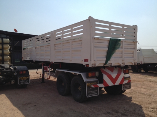 หางเซมิดั้มพ์ 3 เพลา ยาว 9.10 เมตร กว้าง 2.50 เมตร สูง 1.50 เมตร แบบ 3 เพลา เพลายี่ห้อ MAX ยางใหม่ 13 เส้น พร้อมยางอไหล่ ขนาด 1000 ขอบ 20 นิ้ว กระบอกดั้มพ์ 20 ตัน ขึ้นใหม่ทั้งคัน