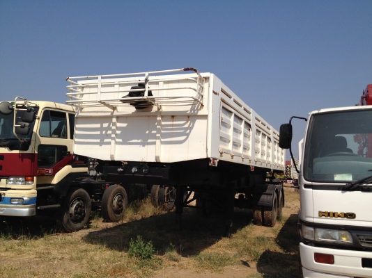 หางเซมิดั้มพ์ 3 เพลา ยาว 9.10 เมตร กว้าง 2.50 เมตร สูง 1.50 เมตร แบบ 3 เพลา เพลายี่ห้อ MAX ยางใหม่ 13 เส้น พร้อมยางอไหล่ ขนาด 1000 ขอบ 20 นิ้ว กระบอกดั้มพ์ 20 ตัน ขึ้นใหม่ทั้งคัน