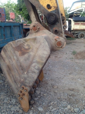 ขายรถแมคโค KOMATSU PC200-5 ไฟฟ้าครบ มีเล่มทะเบียน สภาพสวย