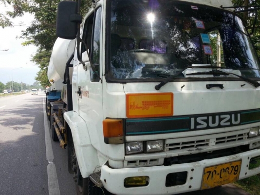 (เหลือ2คัน)....10 ล้อหัวลาก 2 เพลา 175 แรง FVZ12MYK ..รถห้างแท้ ช่วงดั้มไม่เลื่อนช่วง. รถสวยดี สภาพดี พร้อมใช้ มีทั้งหมด 3 คัน