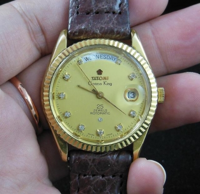 (ขายไปแล้วครับ) นาฬิกา TITONI Cosmo King Automatic Day-Date สวยหรู