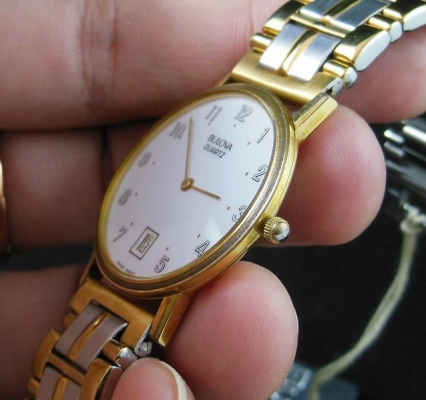 (ขายไปแล้ว) นาฬิกา BULOVA เรือนทอง สภาพสวย