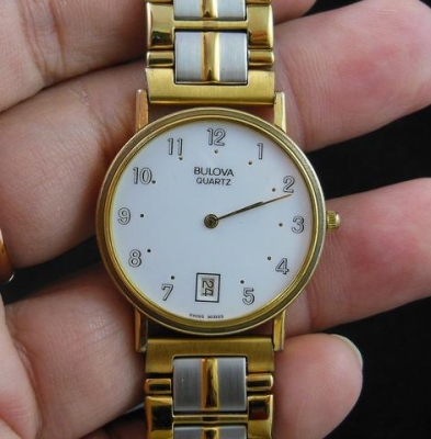 (ขายไปแล้ว) นาฬิกา BULOVA เรือนทอง สภาพสวย
