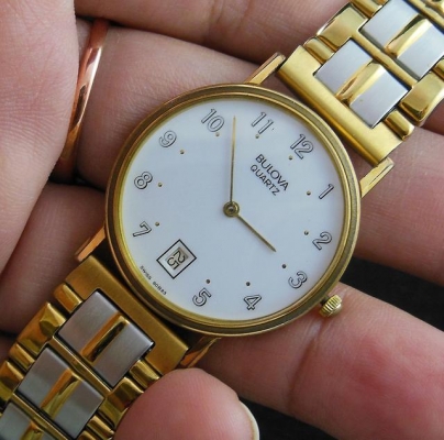 (ขายไปแล้ว) นาฬิกา BULOVA เรือนทอง สภาพสวย