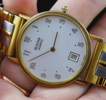 (ขายไปแล้ว) นาฬิกา BULOVA เรือนทอง สภาพสวย