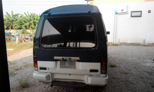 รถตู้ อีซูซุ บัดดี้ ISUZU buddy
