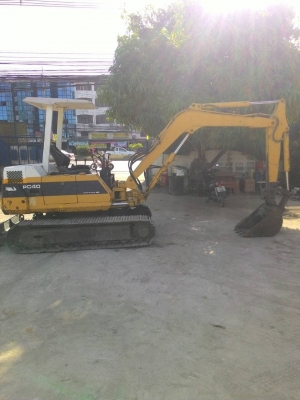 ขายด่วน KOMATSU  PC 40-6  สภาพสวย  พร้อมใช้งาน  ราคากันเองโทร 098-7214459 ดวงนภา