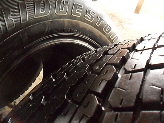 บริดสโตน255-65R17ลงพื้นปลายปี13(4เส้น4,900บ) บริดสโตน255-65R17ลงพื้นปลายปี13(4เส้น4,900บ)