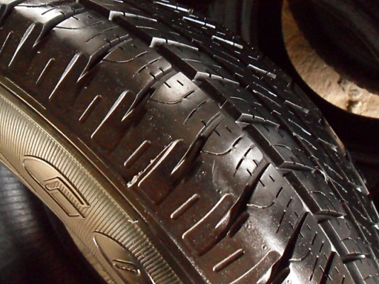 ยางกระบะขอบ15 กู๊ดเยียร์205-70-R15ลงพื้นปี13(4เส้น2,900บ) ยางกระบะขอบ15 กู๊ดเยียร์205-70-R15ลงพื้นปี13(4เส้น2,900บ)