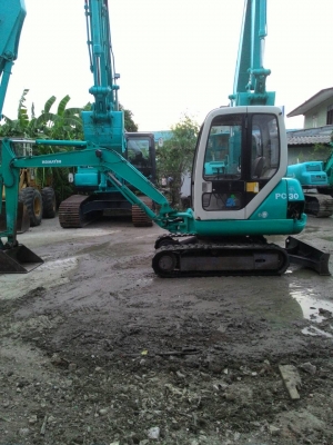 ขายด่วน KOMATSU PC30-7E  เก่าญี่ปุ่น   มีเก๋งพร้อม  ชั่วโมงน้อย    สภาพสวยมากๆๆ   โทร   098-7214459 ดวงนภา