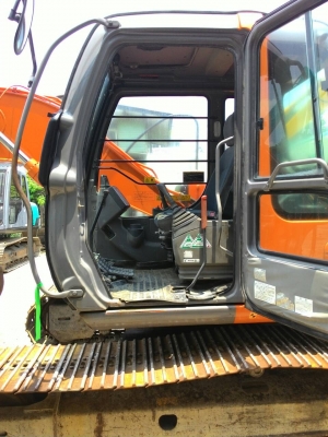 ขายด่วน HITACHI ZX 120-E เก่า ญี่ปุ่น มาใหม่  ปี 2008  สภาพสวย  พร้อมใช้งาน  ราคากันเอง โทร 098-7214459  ดวงนภา