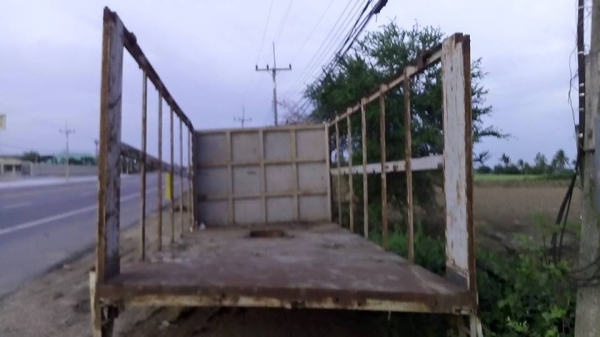 กระบะพื้นเรียบ ตรงหน้า 6 ข้างหน้า 6 เหล็กขวางหน้า 4 สภาพสวย กระบะพื้นเรียบ ตรงหน้า 6 ข้างหน้า 6 เหล็กขวางหน้า 4 สภาพสวย