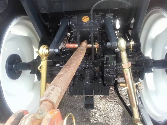 ยันร์ม่า EF352T 4 WD 2 เพลา พร้อมผาน 5 ใช้งานได้เลยครับ