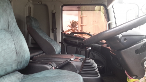 รถสิบล้อหัวลาก ฮีโน่  344 ปี 54 พร้อมใช้งาน    สนใจชมรถ ทดลองขับได้ สนใจติดต่อ เอ็ม ที เจริญยนต์ สาขาปทุมธานี     โทร. 081-4948363,081-7361541    ไอดีไลน์  0814948363     >>> ผู้ขายแจ้งม.79 พร้อมแจ้งย้ายให้ลูกค้า<<<      &