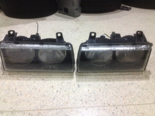 ไฟหน้า BMW E36 ของเก่าญี่ปุ่นเเท้สภาพตามรูปคู่ละ