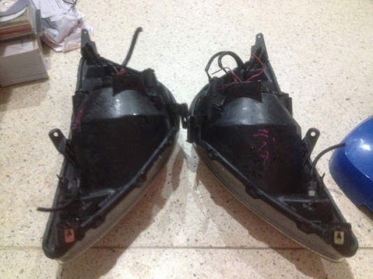 ไฟหน้า JAZZ ตัวเเรกโครมดำของเก่าญี่ปุ่นเเท้สภาพตามรูปคู่ละ