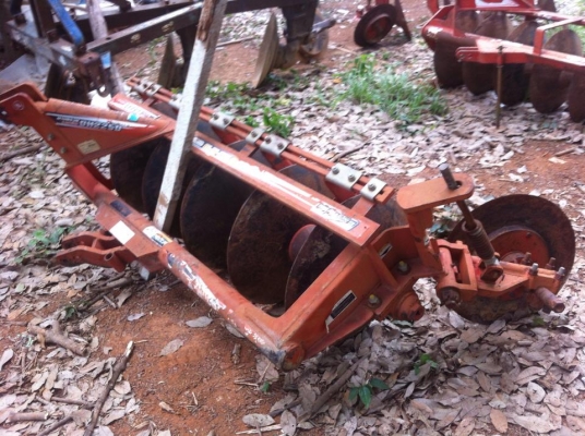 ขายรถไถ Kubota L3608(4WD) พร้อมใบมีดคานบนและผานพรวนช้าง สีเดิม รถพร้อมใช้งาน ขายรถไถ Kubota L3608(4WD) พร้อมใบมีดคานบนและผานพรวนช้าง สีเดิม รถพร้อมใช้งาน
