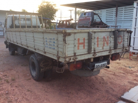 HINO 6ล้อ กะบะยาว 5.5 ม. หัวเดิมๆ บางๆ เครื่องดี ครัทซีสวยจัด ขาย 380,000 บาท (ศุภากร 081-4252943) HINO 6ล้อ กะบะยาว 5.5 ม. หัวเดิมๆ บางๆ เครื่องดี ครัทซีสวยจัด ขาย 380,000 บาท (ศุภากร 081-4252943)