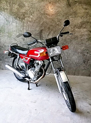 JX110 สีแดง สภาพสวยทำใหม่แบบเดิมๆสวยปิ๊ง +เครื่องดีแปลง CDI นิ่มมาก+ท่อเดิมเพราะ+ระบบไฟใช้ได้หมด +ภาษีเต็ม+พรบ.ครบ+ท ะเบียนเล่มใหม่โอนได้เลย ราคา 23,000 บาท