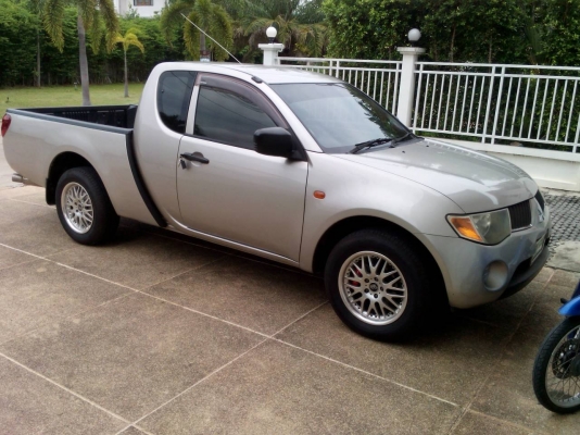 Mitsubishi Triton ปี 05