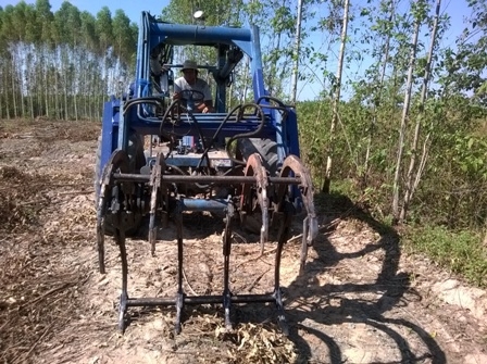 ขายรถไถคีบ  260000 บาท