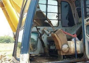 **720,000 บ.ต่อรอง/// แบคโฮ KOBE 200 MARK-3 **ขาย KOBELCO MARK-3 ยอดนิยม KOBELCO MARK-3 SK200 เก๋งน้ำเงิน เครื่อง/ปั้มเดิม ไฟฟ้าตัด คอนโทรลน้ำมันแล้ว เครื่องดี แน่น ปั้มดี แรง ทำงานดี เร็วดี ครับ บูมอาร์มดี มีปะบ้างบางจุด บุ้งกี๋ดี หนา ไม่ผุ ฟันตักยาว เอว **720,000 บ.ต่อรอง/// แบคโฮ KOBE 200 MARK-3 **ขาย KOBELCO MARK-3 ยอดนิยม KOBELCO MARK-3 SK200 เก๋งน้ำเงิน เครื่อง/ปั้มเดิม ไฟฟ้าตัด คอนโทรลน้ำมันแล้ว เครื่องดี แน่น ปั้มดี แรง ทำงานดี เร็วดี ครับ บูมอาร์มดี มีปะบ้างบางจุด บุ้งกี๋ดี หนา ไม่ผุ ฟันตักยาว เอว