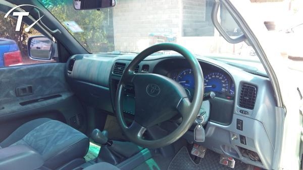 ขายD4D/4ประตู/เครื่อง2.5/4&times;4/โฟรวิล/รถสวยหน้าหลังเดิมเครื่องดีขี่ดีเกียร์โฟรวิลใช้ได้ดี