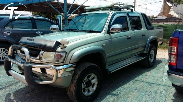 ขายD4D/4ประตู/เครื่อง2.5/4&times;4/โฟรวิล/รถสวยหน้าหลังเดิมเครื่องดีขี่ดีเกียร์โฟรวิลใช้ได้ดี